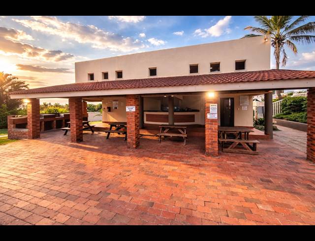 2 BEDROOM APARTMENT FOR SALE IN UVONGO BEACH